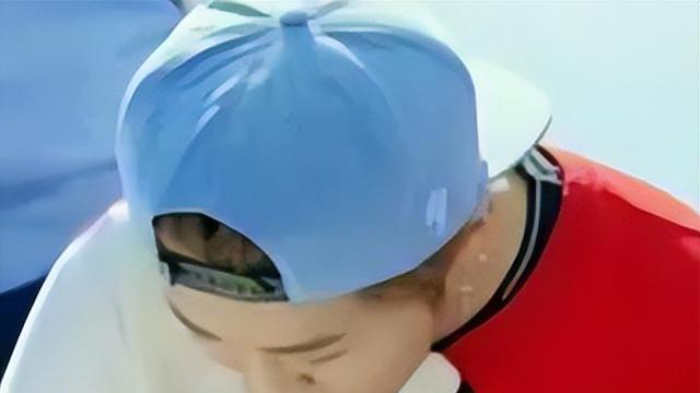 鹿晗|鹿晗关晓彤分手风波升级，狗仔曝光男星裸上身照