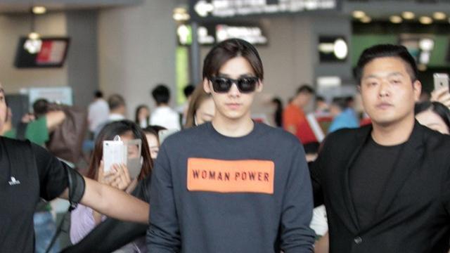 李易峰|网传李易峰将出国，为何帅气、多金还因PC塌房