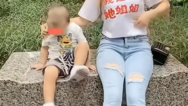 3岁弟弟喜欢女子带他玩，她因此找不到对象，直到她想了个好主意