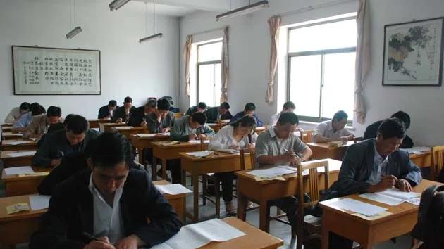 大学生|怎么看待日益庞大的蹲考族？