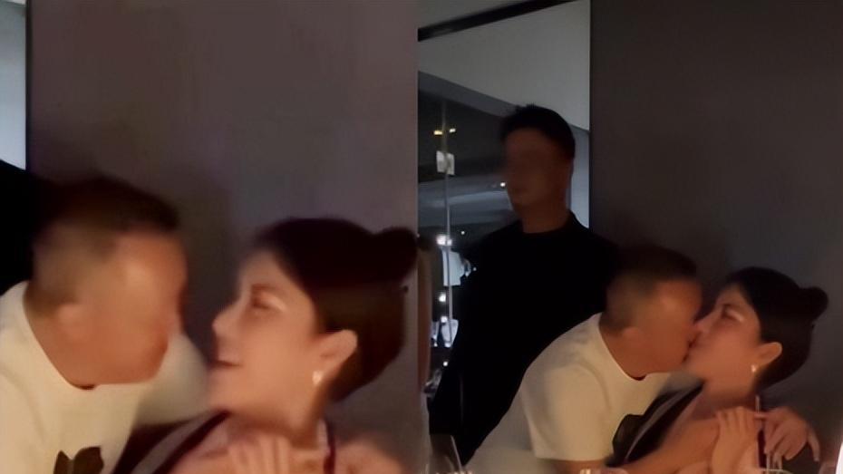 曾志伟|69岁曾志伟搂俩异性贴脸玩乐，手放隐私部位遭批，丧偶后太潇洒