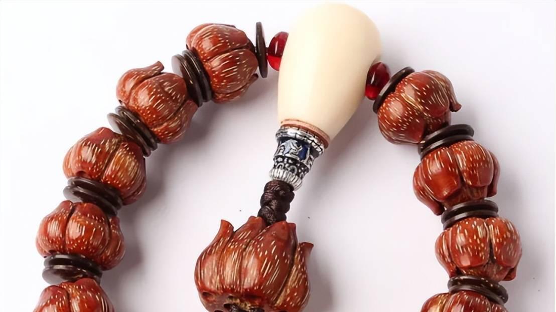 文玩|上手前三思，盘点十年来跌幅最狠的文玩，你中招没