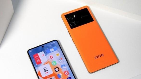 一加科技|一加10Pro对比iQOO9Pro，哪款更值得购买？