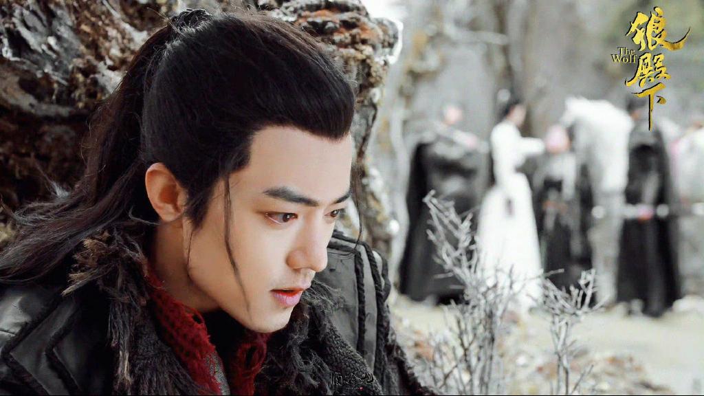 肖战|肖战，在开挂的路上活成了最受瞩目的“孤勇者”