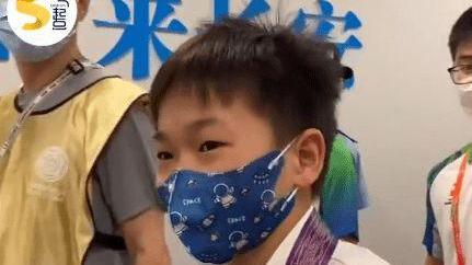 15岁全红婵变样了，家中重新装修还有50万豪车，口罩都能引发讨论