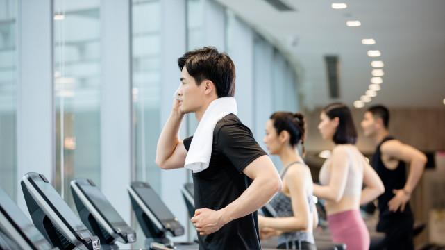 互联网+|Cleer全新智能耳机：Hi-Fi音质、超长续航，全球首款“体温、心率监测”