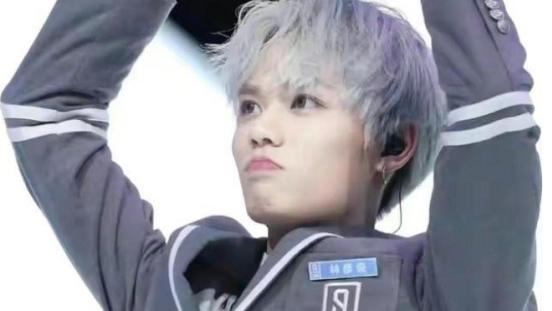 李沁|27岁男星道歉被锤！沉迷赌博不上进，与女友留宿三天仍立单身人设