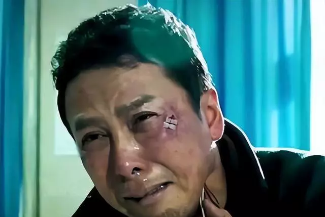 吴京|59岁甄子丹忙于拍摄《乔峰传》，48岁吴京却拒拍功夫片，差在哪？