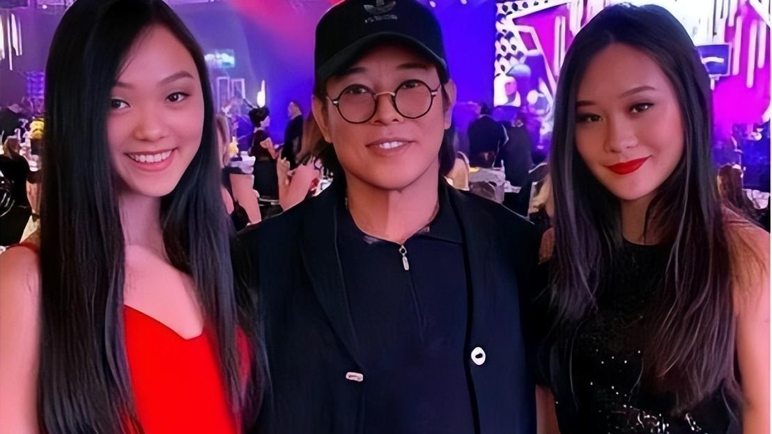 李连杰|同样是李连杰基因，把黄秋燕女儿和利智女儿一对比，差距就出来了