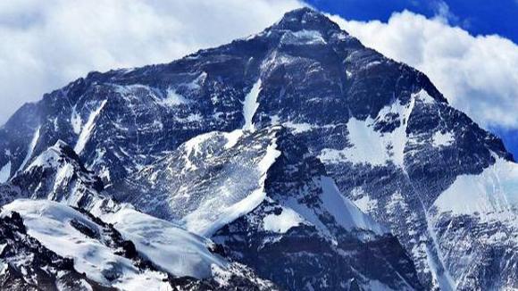 |世界最高峰是珠穆朗玛峰，但相对高度“最高的山”是哪一座，你知道吗？