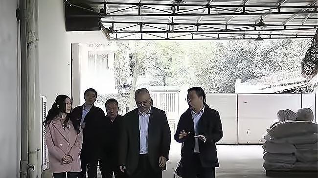 妻子举报31岁丈夫出轨50岁女领导，聊天内容不堪，女领导照片曝光