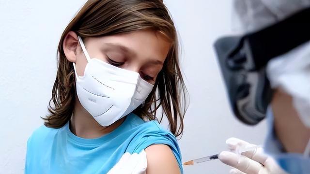 阿里巴巴|人类灭绝计划？推特用户：辉瑞CEO称，2023年削减50%人口