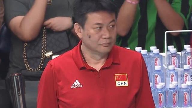 中国队|25-19，女排激烈一局：中国队压制日本队，网口优势明显蔡斌回归