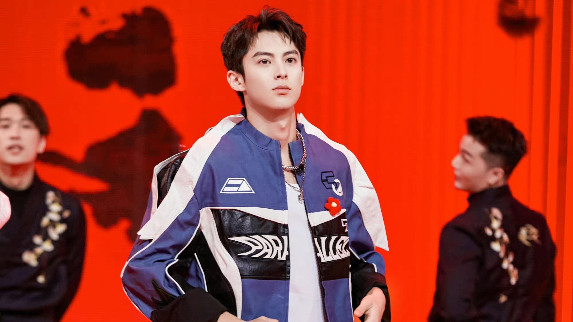 王鹤棣|400架无人机为王鹤棣、虞书欣应援，声势浩大，场面壮观