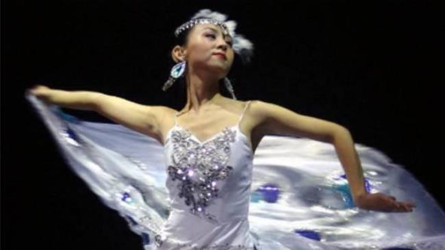 邰丽华|千手观音邰丽华：春晚爆红，拒绝富豪，却下嫁穷小子，如今怎样了