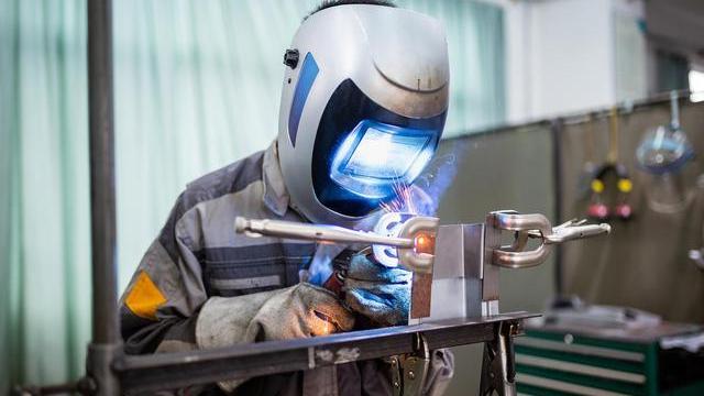 职业教育|推迟中考分流意义不大，关键是职业教育的发展，改变对职教的偏见