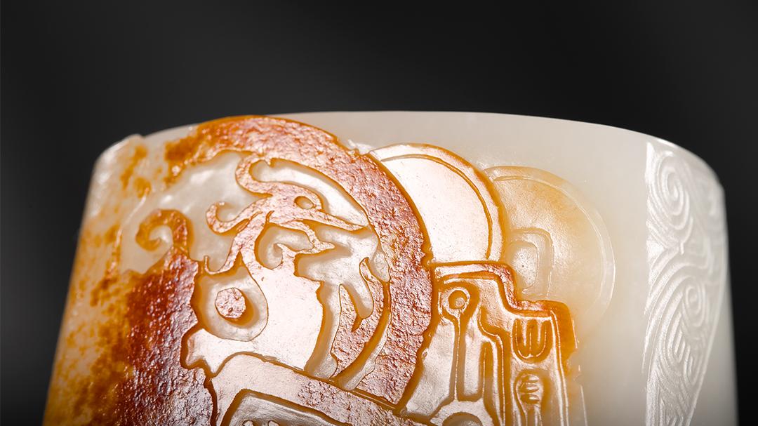 和田玉籽料|「朝隆合」玉雕艺术品：和田玉籽料红皮瓦当扳指仿古朱雀纹葛洪玉雕