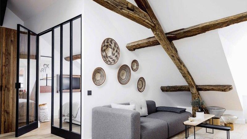 全家人劝不住，老婆花20万买下阁楼，装完全都被打脸了