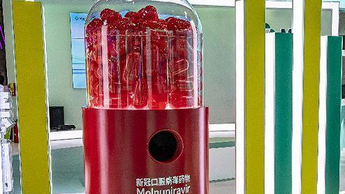 正常人都在寻找药物保护家人，正义人士还在研究资本的阴谋诡计