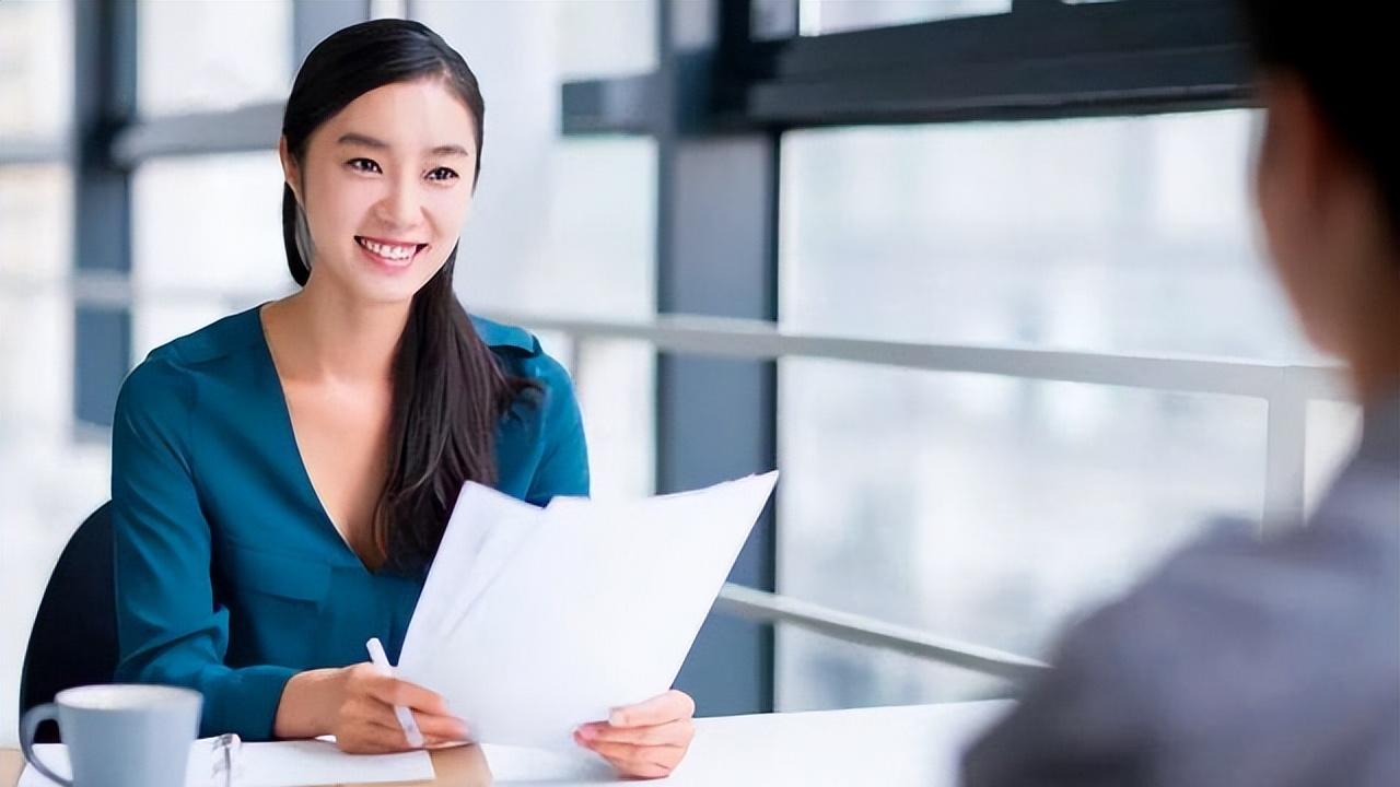 |面试的自我介绍，按这个套路来很简单