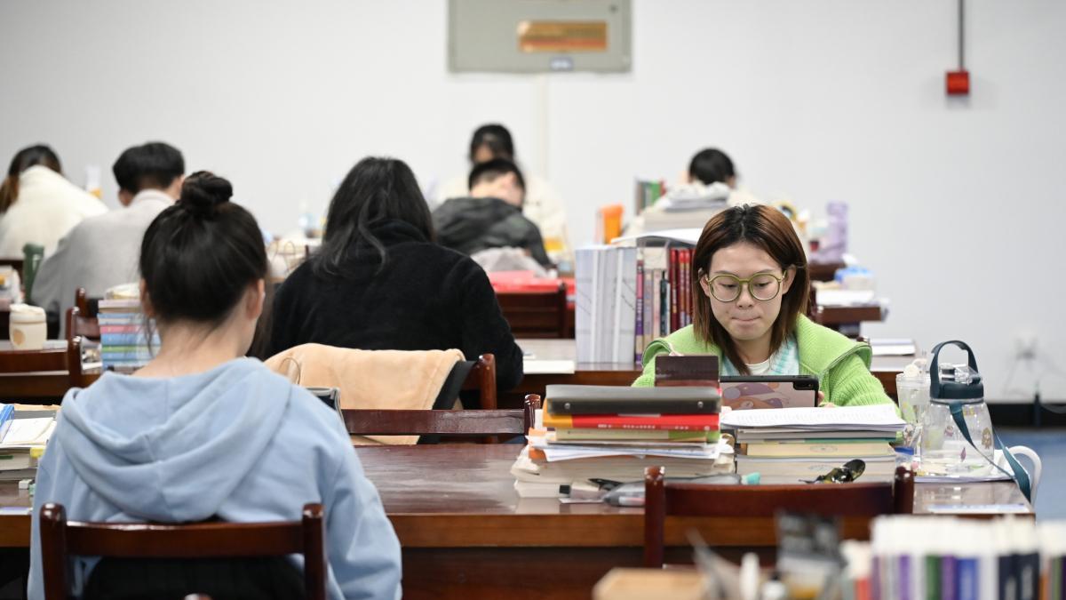 衡水|硕士毕业在银行工作七年没有升职，还有发展前景吗？机会即将到来