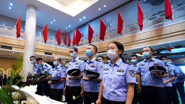 痛心！长沙一派出所所长因公牺牲，年仅44岁