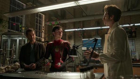 北美|《蜘蛛侠：英雄无归》重映登顶日冠，票房有望达到138亿