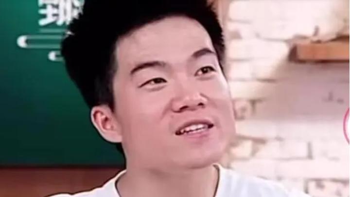 董宇辉|同样是爆红全网，董宇辉的口碑，和辛吉飞的下场，值得深思