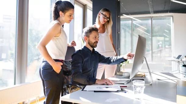 |如何去取悦领导，让领导对你有好感？