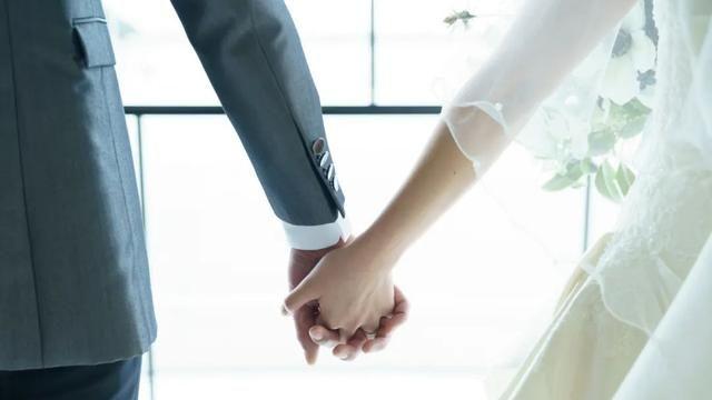 京东|独家｜看中“脱单”经济，快手直播间上线相亲功能