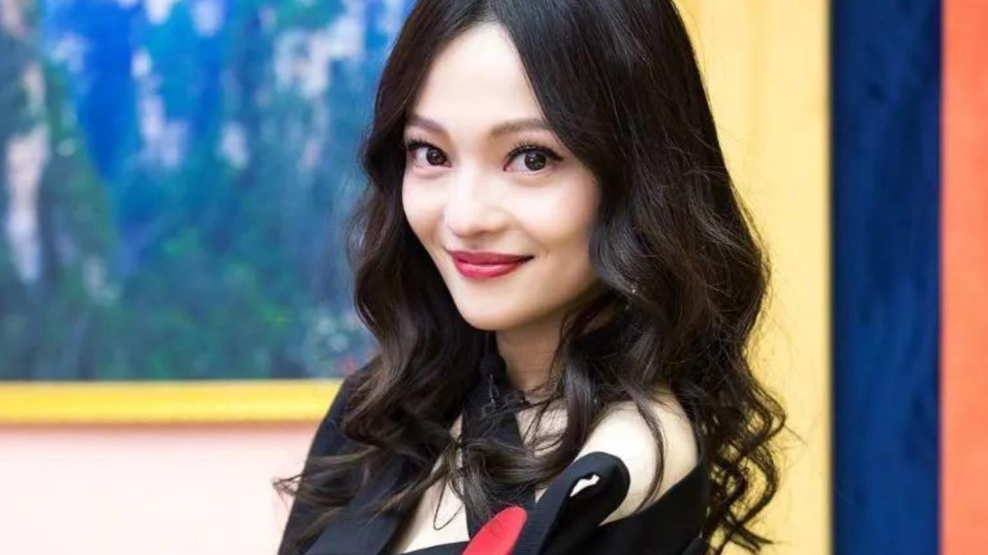 张韶涵|拥有天籁之音的张韶涵，炸裂般的舞台表演，一开口全场沉醉