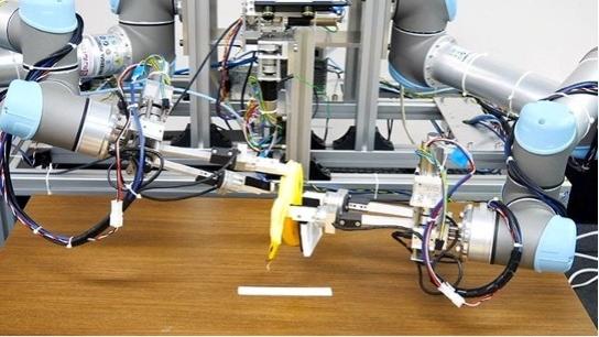 荣耀|日本研发出新型机器人 可3分钟内完成香蕉剥皮