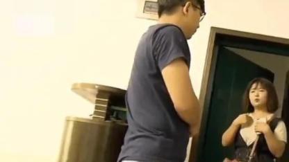 纪实：富家女恋上中年大叔，拿20万劝正妻离婚，正妻收钱后出尔反尔