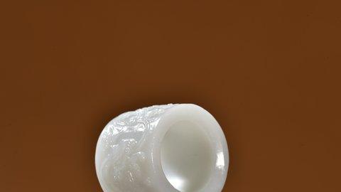 狮子|和田玉狮子戏绣球扳指