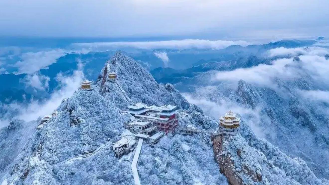 江陵|不知道去哪里旅游，那就来老君山吧，这里的景色真的很壮观