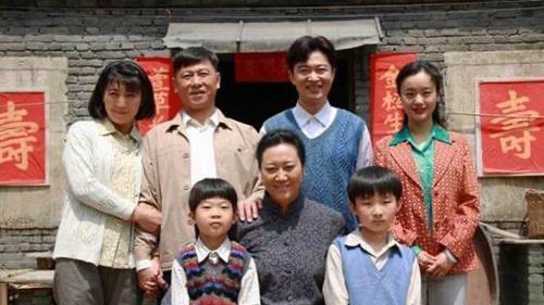 闫学晶|乡村苦情戏御用女主闫学晶直播，儿媳妇罕见露面，传授网友育儿经