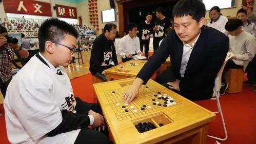 常昊|曾经的九段高手常昊，为什么会娶他的同门师姐做妻子，现在他们幸福吗？