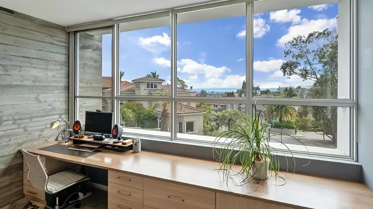 吴彦祖以2900万卖出国外豪宅！内景装修奢华，院子空旷自带游泳池