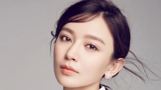 施诗|国内著名影视演员施诗，是一个多才多艺的女孩，深受大家喜欢