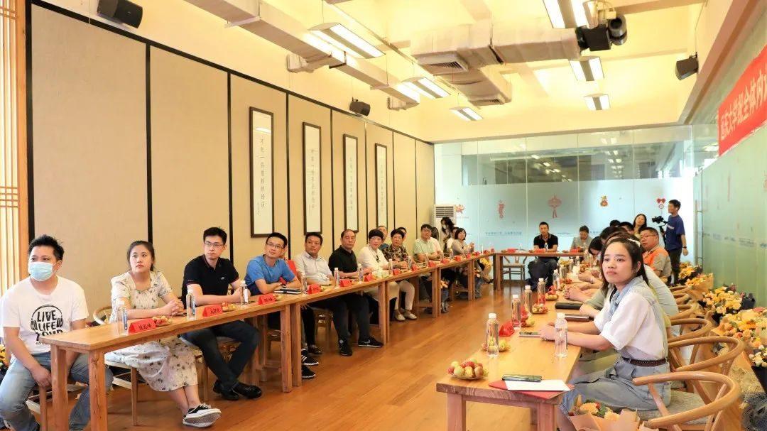 |人们只是被情绪控制，而不是被情绪控制