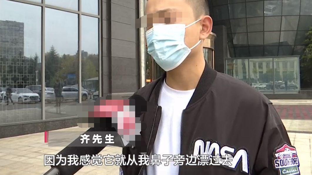 男子一人泡澡，在浴池发现一坨粪便，酒店：这是矿物质