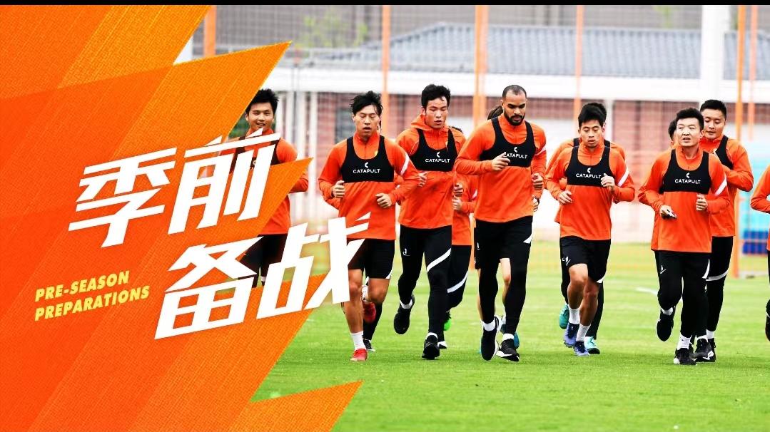 武汉三镇|5-1！武汉三镇露出争冠相！李金羽输得服气，李超换回颜面进1球