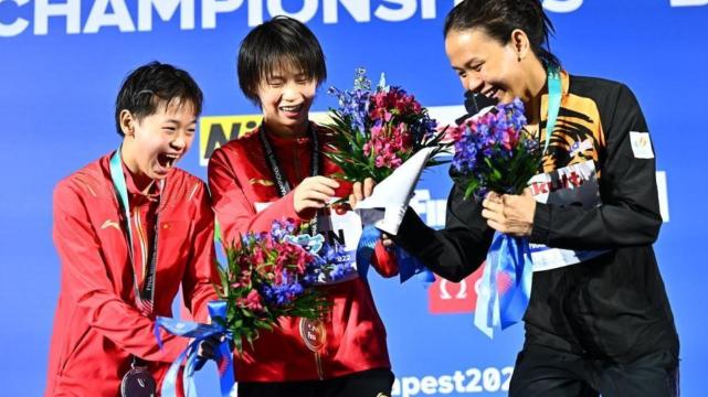 金牌|恭喜！中国冠军登上FINA，夺金牌仍不满意 女子10米跳台获赞太强大
