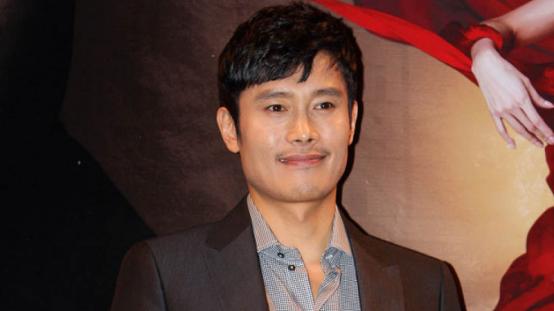 电影|韩国最强影帝，出演多部韩剧，从好莱坞走向全世界