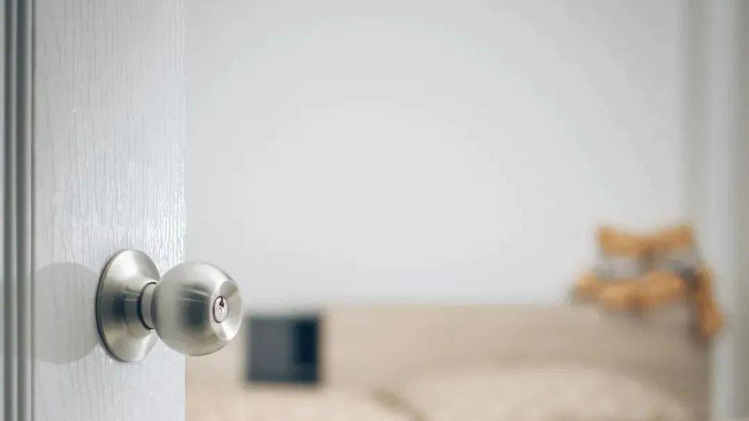 选门不看隔音，入住就后悔