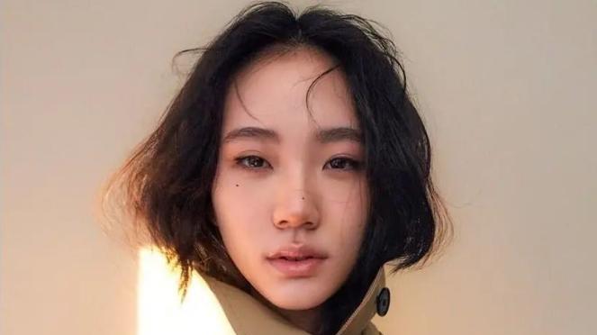 小S|小S二女儿又拍杂志，眼神忧郁穿着成熟，不受姨妈大S事情影响