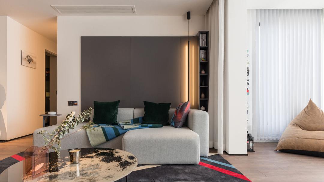 玩味统治下的现代融合空间