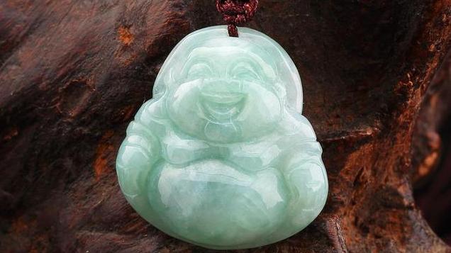 翡翠|什么是翡翠的水头？翡翠应该怎样调整水头呢？和透明度有直接关联