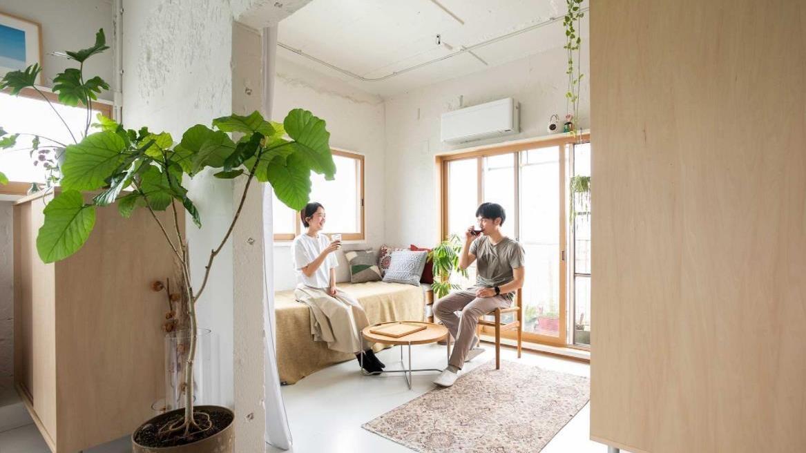 建筑师夫妇32㎡的家，仅凭一个厨房获得“最高奖”，太有创意了