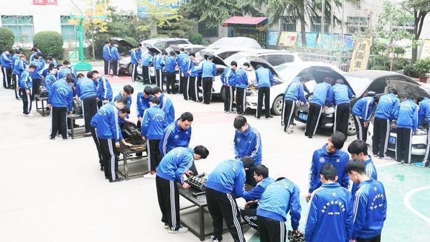 职业教育|被人忽略的职业教育：薪水正在超过名校生，却被普本生看不起